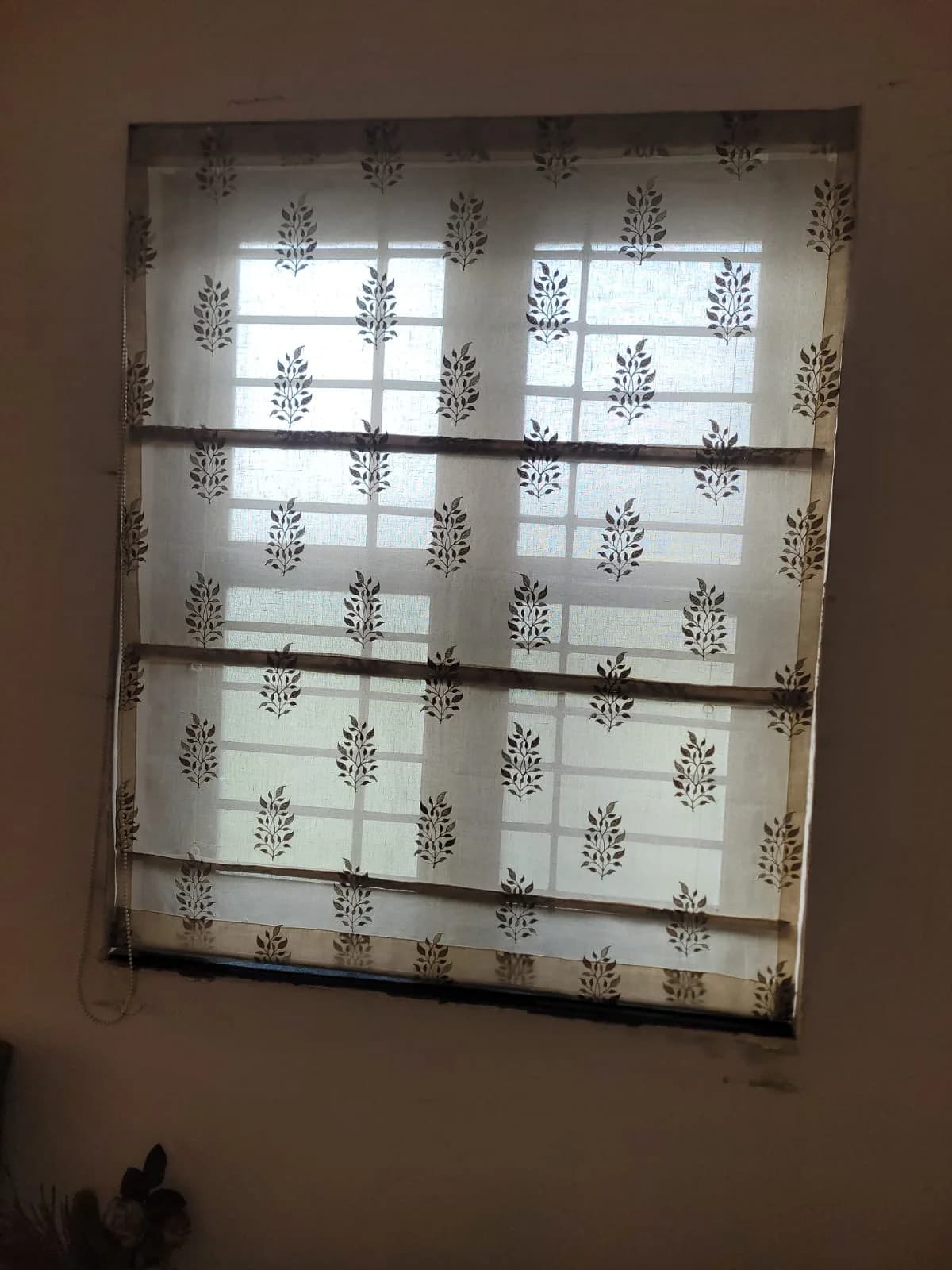 Custom Leaf Pattern Printed Roman Blind Margao Window