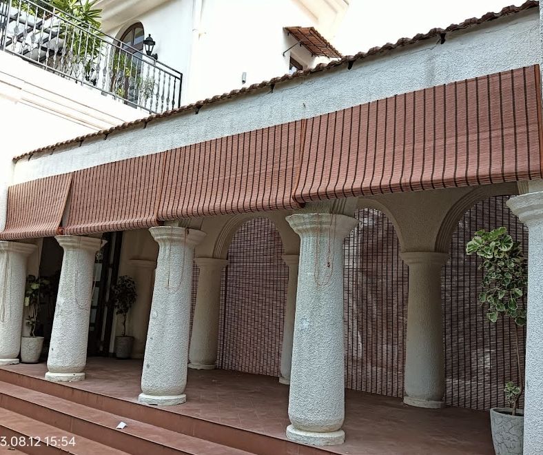 Outdoor Roll-Up Chick Blinds